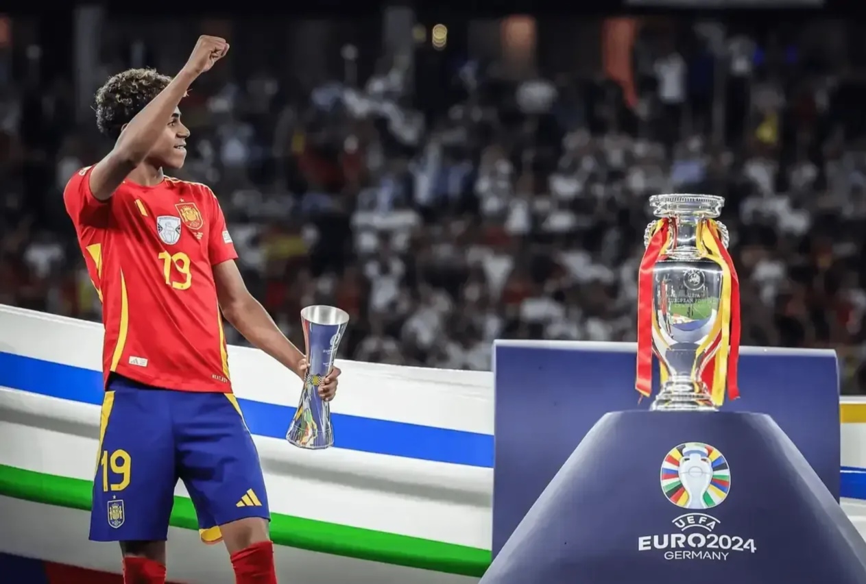 开云下载-那不勒斯绝杀摩洛哥,姆巴佩点燃赛场 第1张 开云下载-那不勒斯绝杀摩洛哥,姆巴佩点燃赛场 第1张