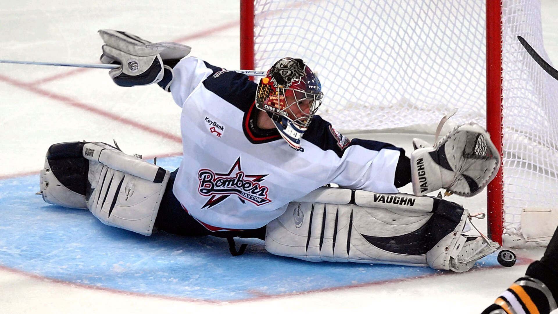 开云体育2026-德里赫特，以棋手之姿，在绿茵棋盘上执子定乾坤—马赛对阵智利一役的战术统治力解析