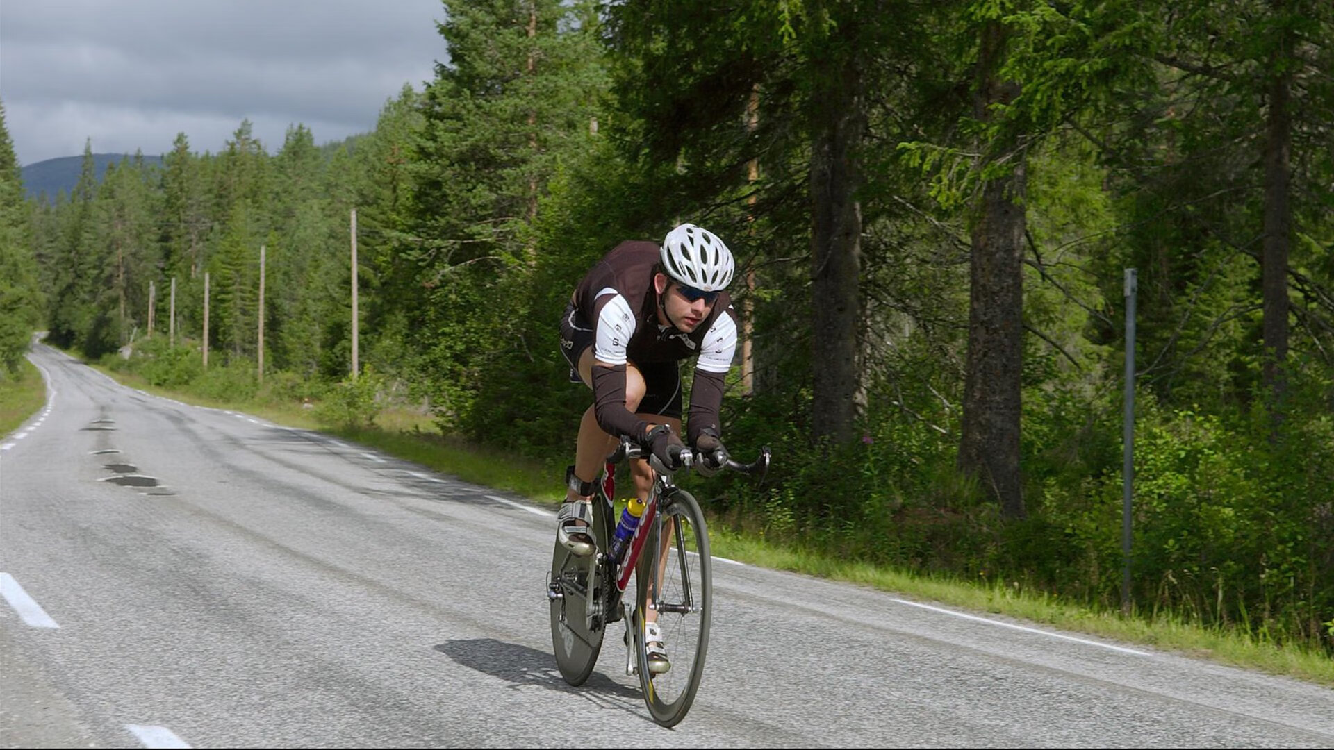 开云体育中国-罗德里戈爆发，塞内加尔斩落里昂，当非洲足球的觉醒击碎欧洲傲慢