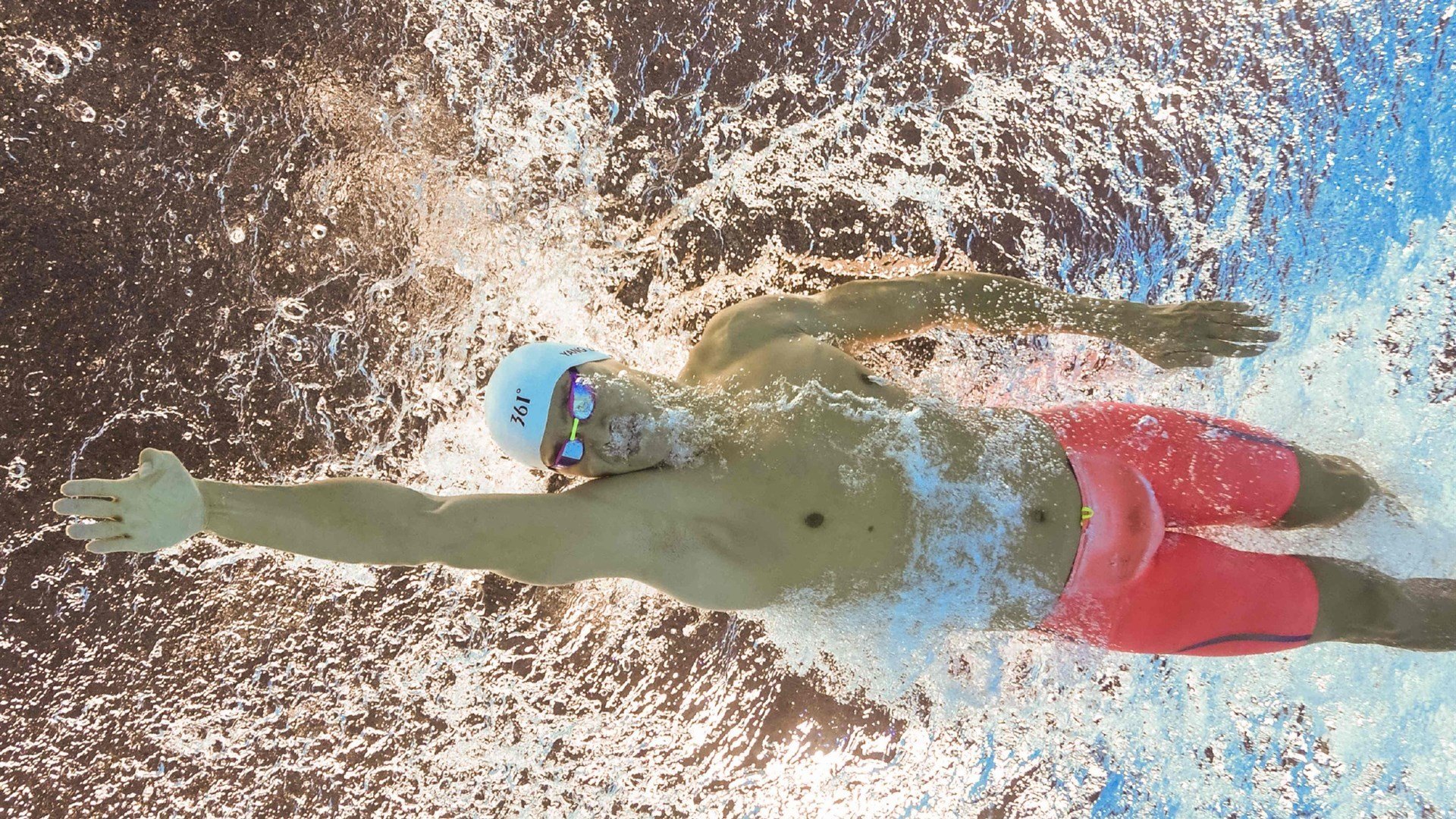 开云体育下载-奥运周期关键战之夜，38岁的勒布朗·詹姆斯在焦点战中完成终极证明  第1张